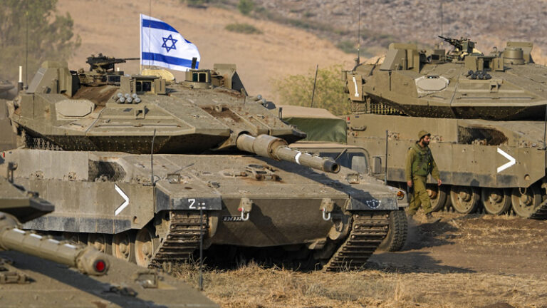Ισραηλινά άρματα μάχης προωθούνται βορείως και νοτίως της Γάζας