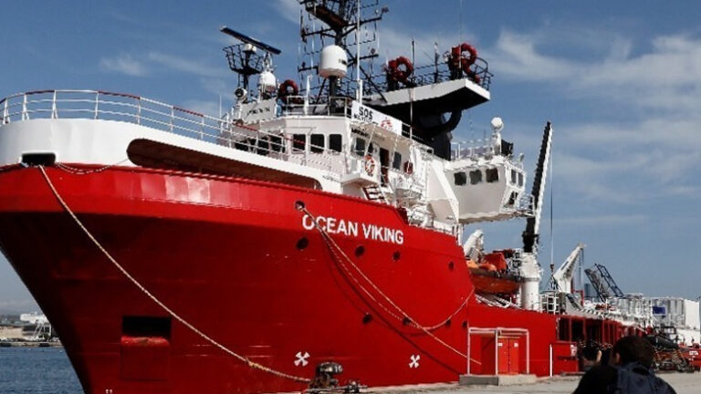 Το πλοίο Ocean Viking διέσωσε 54 μετανάστες ανοικτά της Λιβύης