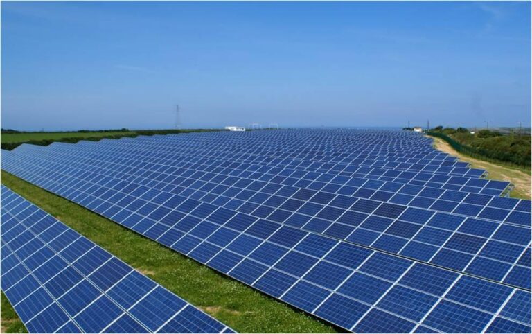 SolarPower Europe: Ξανά στο κλαμπ του 1 GW η Ελλάδα φέτος – Δεκάδες γιγαβάτ έρχονται ως το 2028