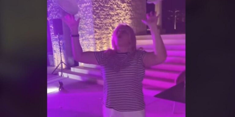 Διακοπές στην Ελλάδα για τη Ρέμπελ Γουίλσον: Χόρεψε τσιφτετέλι το «όχι, όχι, μη με παρατάς» και έσπασε πιάτα – iefimerida.gr