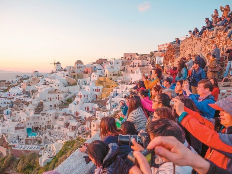 Γερμανικός Τύπος: Οι Έλληνες ενάντια στον τουρισμό