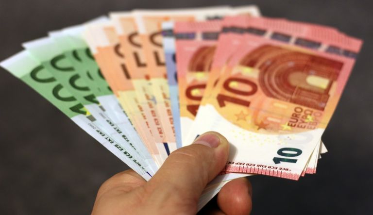 Επίδομα ανεργίας ΔΥΠΑ: Ποιοι θα λάβουν μπόνους έως 200 ευρώ