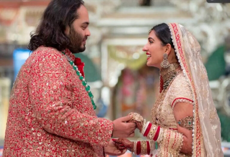 Ινδία: Παντρεύτηκε ο γιος του πλουσιότερου Ασιάτη – Χλιδή και λάμψη στον γάμο που κόστισε 250 εκατομμύρια λίρες