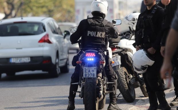 Θεσσαλονίκη: Αστυνομικός καταδικάστηκε σε φυλάκιση 8 μηνών για ενδοοικογενειακή απειλή