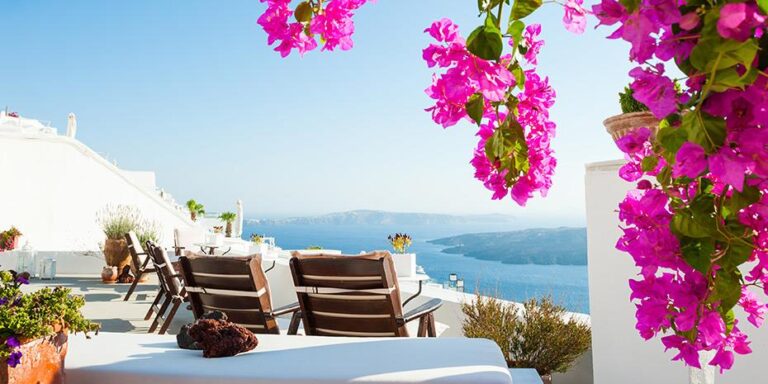 Πόσους τουρίστες περιμένει η Ελλάδα μέχρι Νοέμβριο