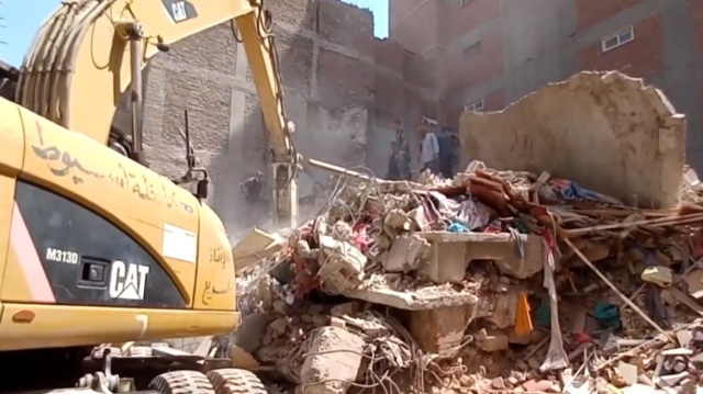 Αίγυπτος: Σε 14 ανήλθε ο αριθμός των νεκρών από την κατάρρευση πολυκατοικίας – Δείτε βίντεο
