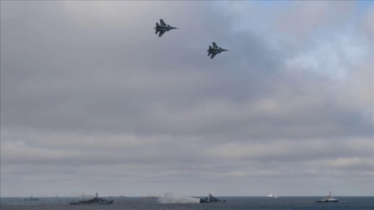 Παραλίγο αερομαχία Ρωσίας – ΗΠΑ πάνω από την θάλασσα του Barents: Ρωσικά πολεμικά αεροσκάφη, απέτρεψαν αμερικανικά βομβαρδιστικά