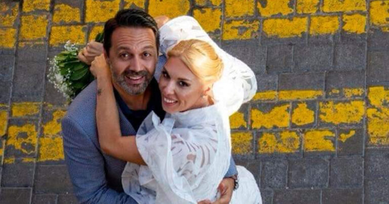 Παντρεύτηκε ο Γιώργος Κακούσης! To stylish μίνι νυφικό που επέλεξε η σύζυγός του
