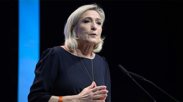 Γαλλία: Γιατί παραιτήθηκαν πάνω από 200 υποψήφιοι βουλευτές – Μέτωπο Αριστεράς και Μακρόν για να μην κερδίσει η Λεπέν