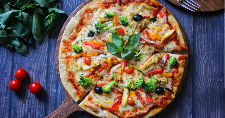 Πανεύκολη συνταγή για πίτσα με λαχανικά