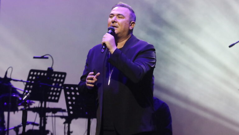 Αντώνης Ρέμος: «Δεν είμαι κατηγορούμενος, δεν θα ακυρώσω καμιά συναυλία»