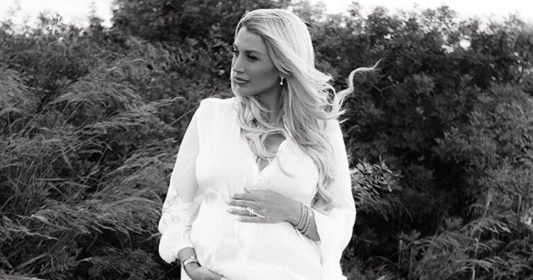 Κωνσταντίνα Σπυροπούλου: Οι αδημοσίευτες φωτογραφίες από την περίοδο της εγκυμοσύνης της