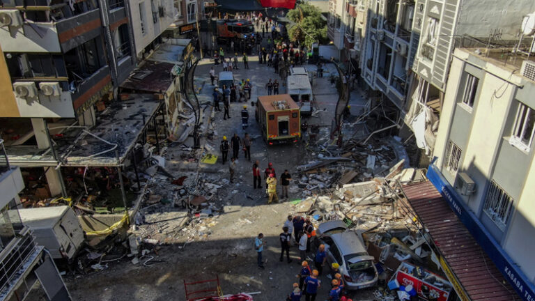 Τουρκία: Τέσσερις νεκροί από έκρηξη αερίου σε εστιατόριο στην επαρχία της Σμύρνης