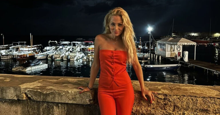 Ελένη Βουλγαράκη: Στην παραλία με τον σύντροφό της Φώτη Ιωαννίδη