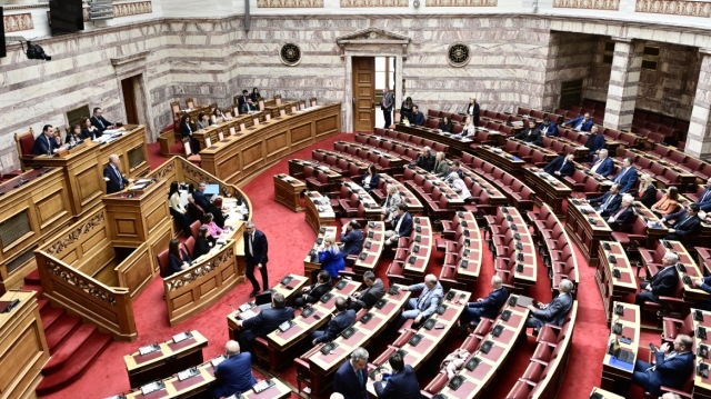 Βουλή: Ψηφίστηκε το νομοσχέδιο για την ιδιωτική ασφάλιση έναντι φυσικών καταστροφών