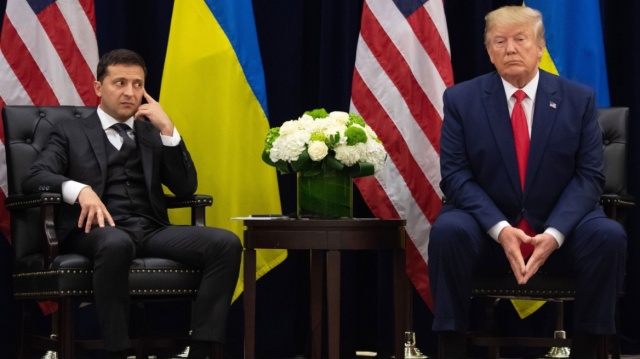 Ζελένσκι: Ζητεί διευκρινίσεις από τον Τραμπ σχετικά με το πώς σκοπεύει «εντός 24 ωρών» να τερματίσει τη ρωσική εισβολή