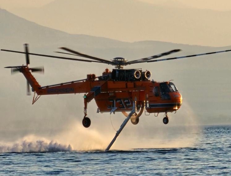 Πυρκαγιές: Διάσπαρτες εστίες στην Κρυόβρυση Πτολεμαΐδας – Καλύτερη εικόνα στο Λουτράκι Πέλλας