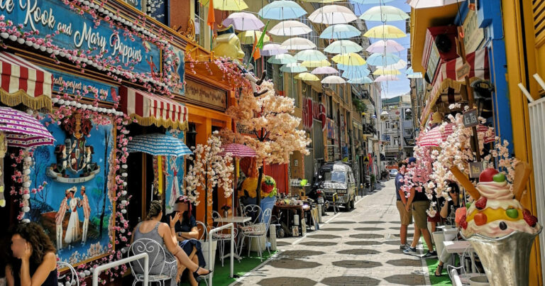 Αύγουστος στην Αθήνα: 10 + 1 πράγματα που μπορείτε να απολαύσετε