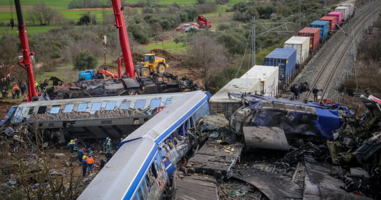 Τέμπη: Αποφυλακίστηκε ο σταθμάρχης Λάρισας