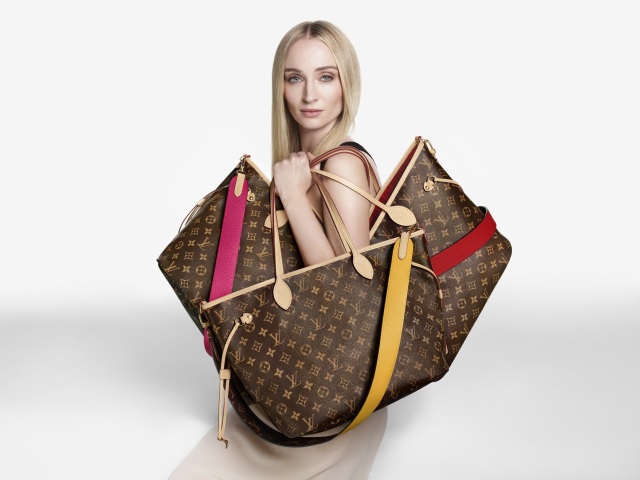 Neverfull Inside Out: H Louis Vuitton επανακυκλοφορεί μια από τις πιο εμβληματικές τσάντες της