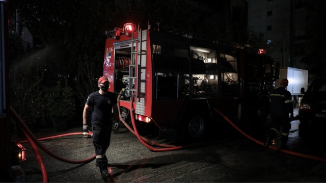 Φωτιά σε ξερά χόρτα στο Δασκαλειό Κερατέας – Κυκλοφοριακές ρυθμίσεις στη λεωφόρο Λαυρίου