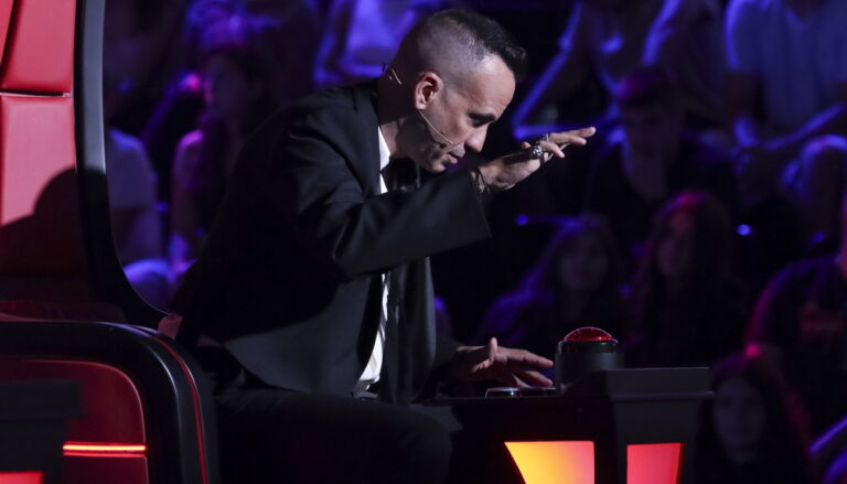 The Voice: Οι Blind Auditions συνεχίζονται και τα… κουμπιά παίρνουν φωτιά