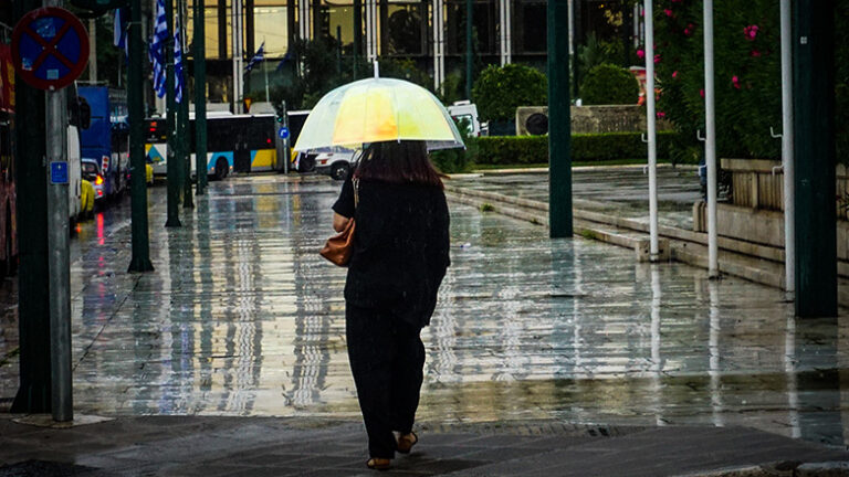 Βροχερό το Σάββατο σε όλη τη χώρα