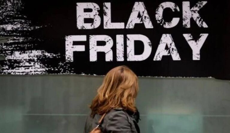 Black Friday: Πότε πέφτει φέτος η «μαύρη» Παρασκευή – Τα σχέδια των καταναλωτών για αγορές