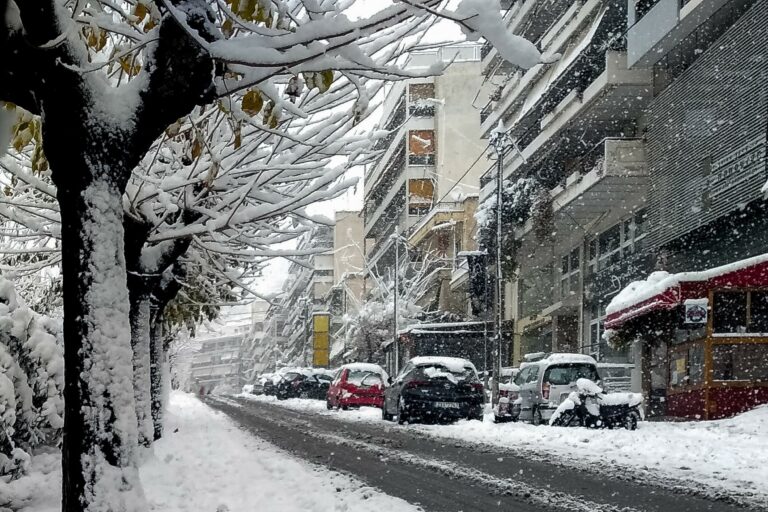 Καιρός: Συνεχίζει χειμωνιάτικος έως και το Σαββατοκύριακο – Νέα επιδείνωση από το απόγευμα