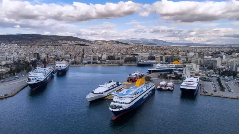 Απαγόρευση απόπλου από Πειραιά, Ραφήνα και Λαύριο – Ποια δρομολόγια δεν θα πραγματοποιηθούν