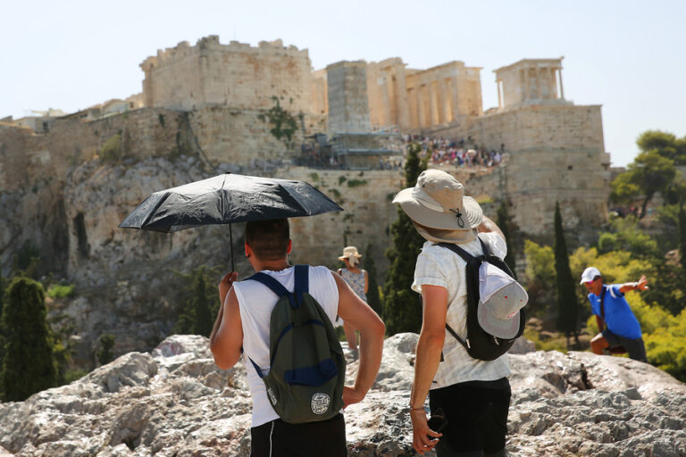 ΤτΕ: Στα €18,66 δισ. αυξήθηκε το ταξιδιωτικό πλεόνασμα, με τις εισπράξεις να υπερβαίνουν τα €20 δισ.