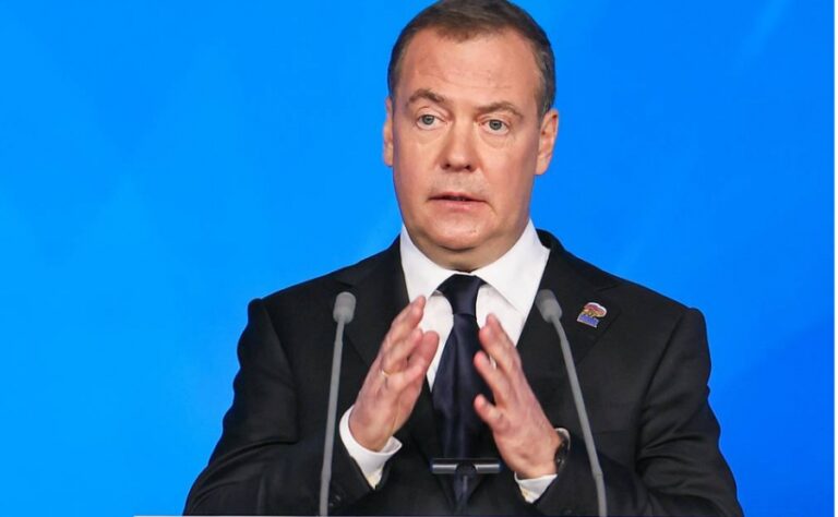 Medvedev – Η επόμενη χρονιά δεν θα είναι εύκολη αλλά θα φέρει τη νίκη