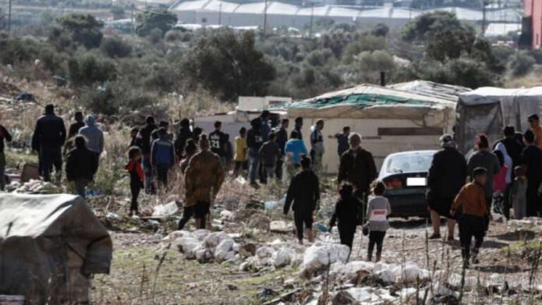 Ανεξέλεγκτοι και στη Θεσσαλονίκη – Ανήλικοι Ρομά χτύπησαν γυναίκες και άρπαξαν τις αλυσίδες που φορούσαν στο λαιμό