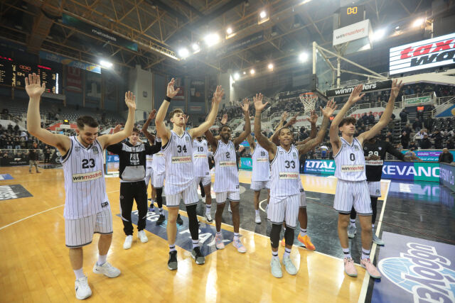 Basket League: Με «βομβαρδισμό» τριπόντων, ο ΠΑΟΚ επιβλήθηκε 84-74 του Περιστερίου – Βίντεο