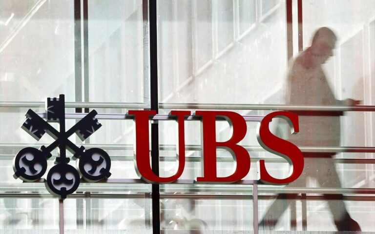 Dean Turner (UBS) στη «Ν»: Τι φέρνει το 2025 σε Ελλάδα και Ευρώπη – Οι απειλές και τα «όπλα» μας