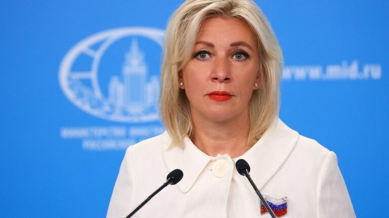 Η Zakharova αποκάλυψε τον λόγο της πτήσης του ρωσικού ειδικού αεροσκάφους Il-96-300 στις ΗΠΑ – Το διήμερο ταξίδι