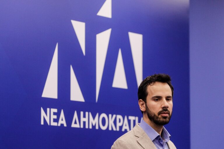 Ν. Ρωμανός: Το ΠΑΣΟΚ λέει ότι όσα κάνουμε για τις τράπεζες είναι δικές του προτάσεις ενώ τα χαρακτηρίζει «χάδια» και «καθρεφτάκια»