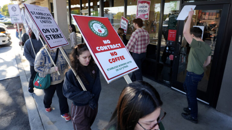 Απεργία εργαζομένων της Starbucks σε περισσότερα από 300 καταστήματα στις ΗΠΑ