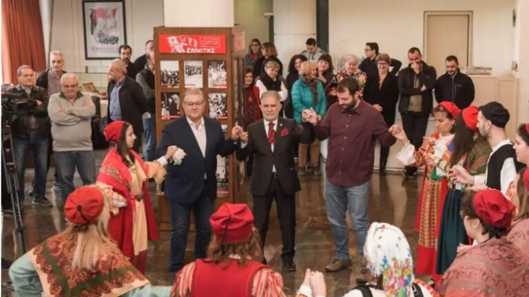 Το τσάμικο του Δημήτρη Κουτσούμπα στον Περισσό