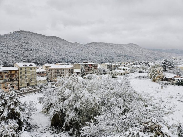 Προβλήματα σε Αττική και Εύβοια έφερε η κακοκαιρία «Elena» – Σε δύο φάσεις η εξέλιξη των έντονων φαινομένων