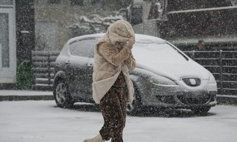 Καιρός – Ιταλοί μετεωρολόγοι: Λευκά Χριστούγεννα στην Ελλάδα, χιόνια και σε μηδενικά υψόμετρα