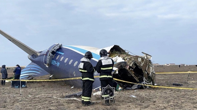 Η Azerbaijan Airlines αναστέλλει τις πτήσεις προς το Γκρόζνι μέχρι να ολοκληρωθεί η έρευνα για το αεροπορικό δυστύχημα