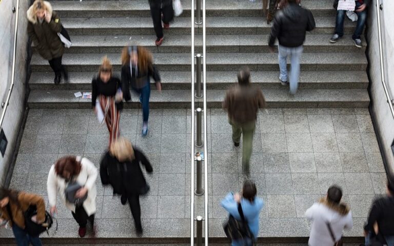 Οι χαμηλές επιδόσεις της κοινωνικής πολιτικής στην Ελλάδα