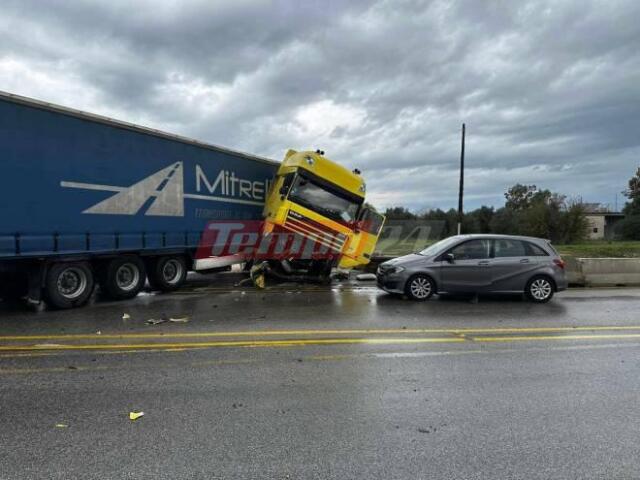 Πάτρα: Δίπλωσε νταλίκα, πέρασε στο αντίθετο ρεύμα και καρφώθηκε σε μπάρες – Δείτε φωτογραφίες