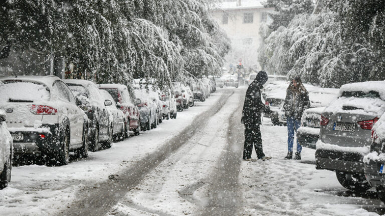 Καλλιάνος: Χιόνια και στα βόρεια προάστια