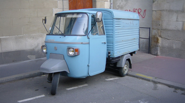 Ciao Piaggio Ape: Η Ιταλία αποχωρίζεται τα θρυλικά τρίκυκλα – Θα κατασκευάζονται πλέον στην Ινδία